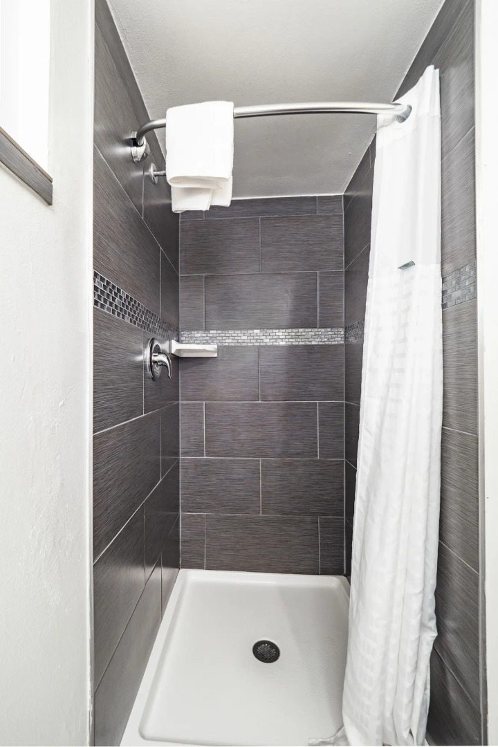 Travelodge by Wyndham Sacramento Convention Center