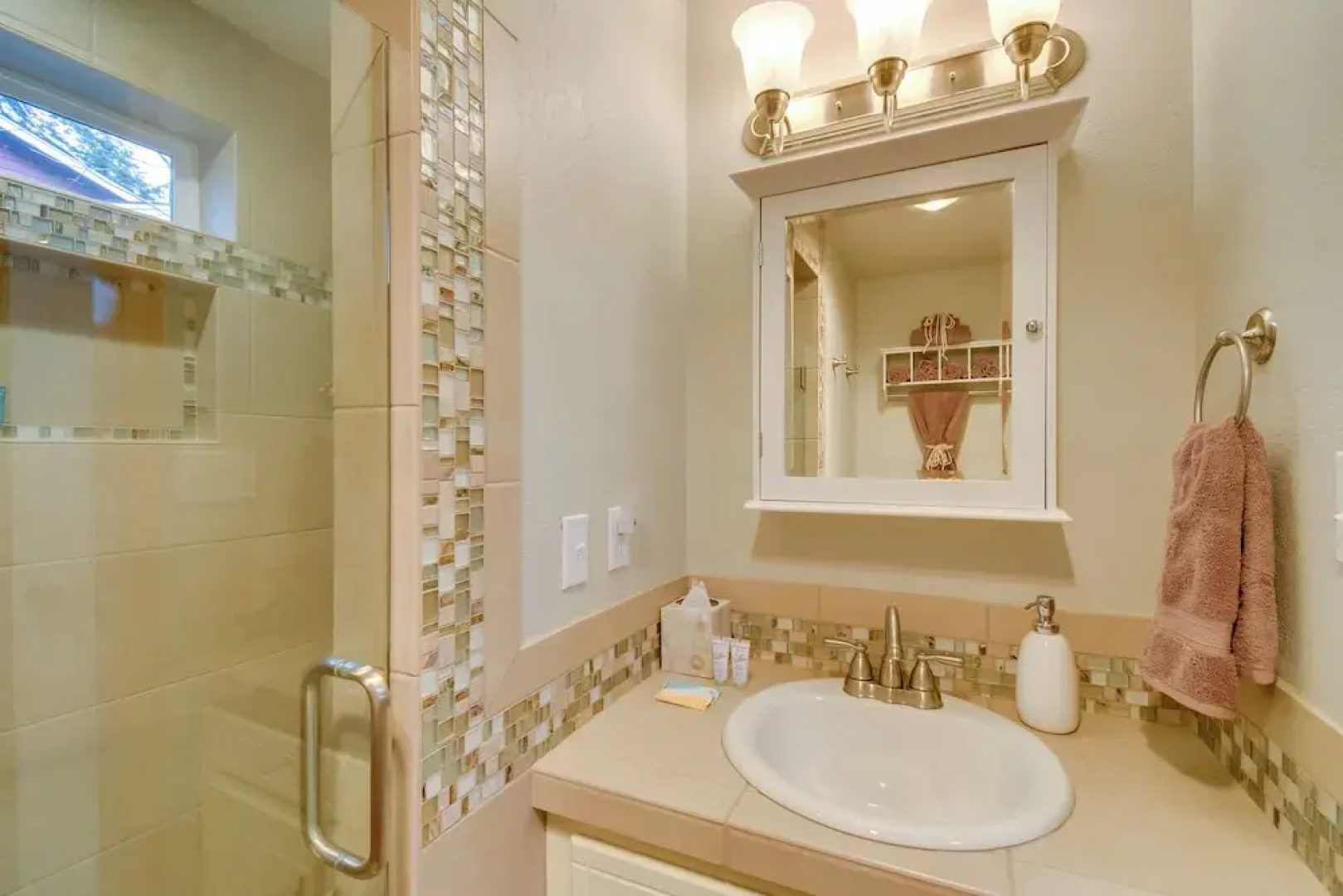 Port Angeles Abode w/ Yard & Guest House!