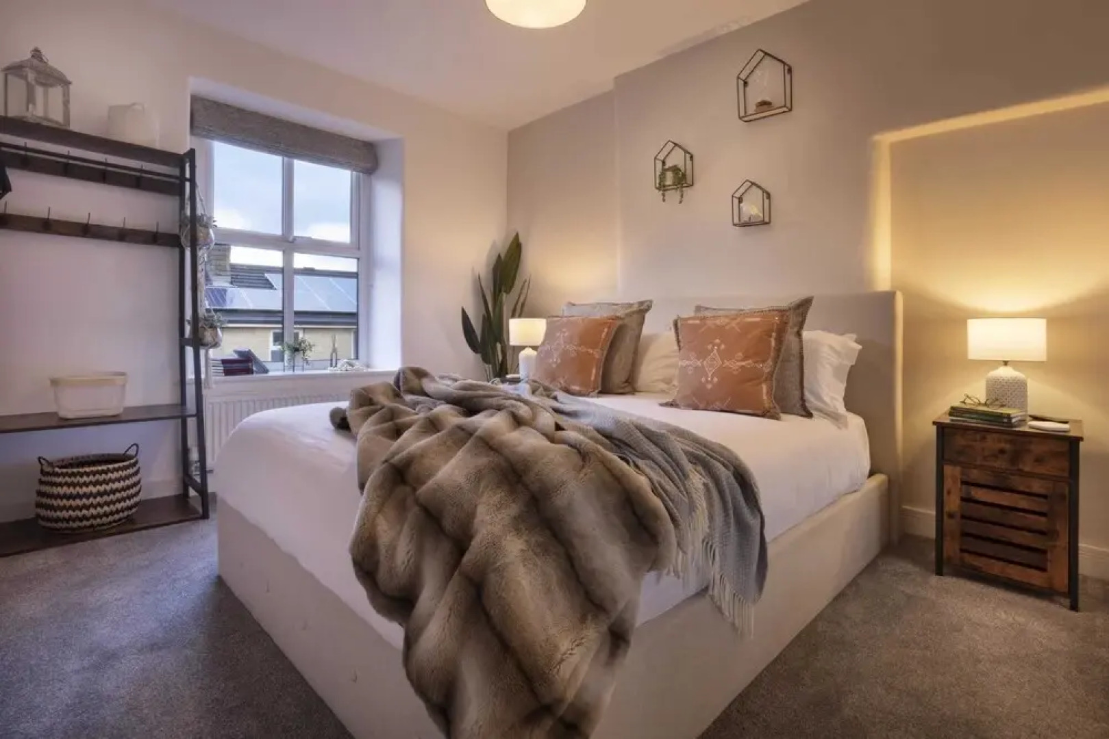 Rosie's Relaxing Escape with Hot Tub