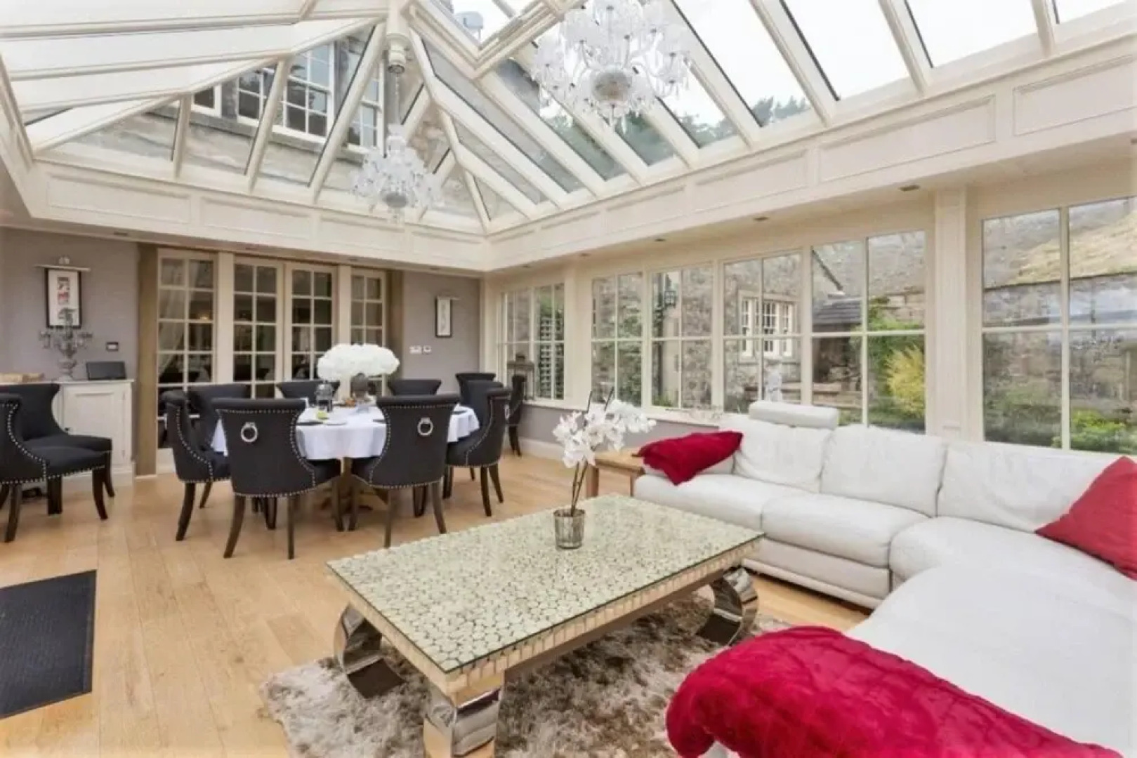 Exceptional Unique 5 Bedroom Manor House