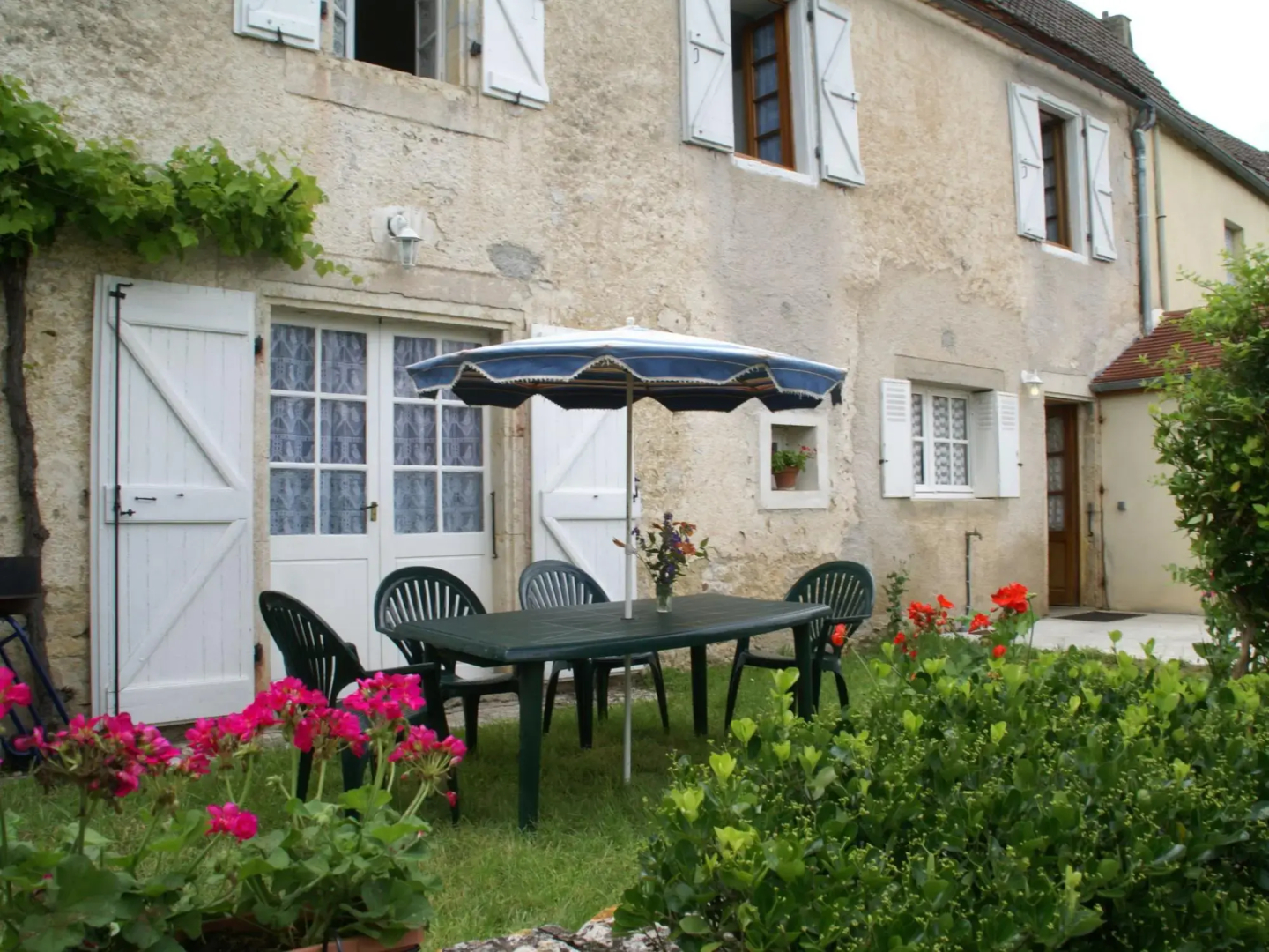 Holiday Home in Montfaucon With Fenced Garden, Terrace, BBQ