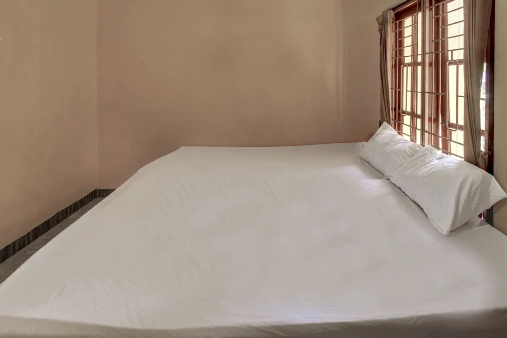 OYO Life 92846 Kost Putra Griya Eka