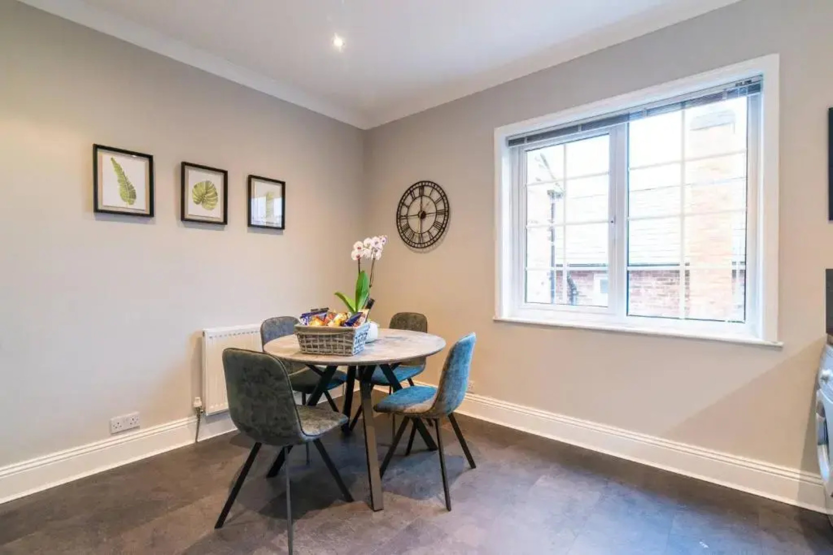 Modern Living 2 Bedroom Apartment South Wilmslow