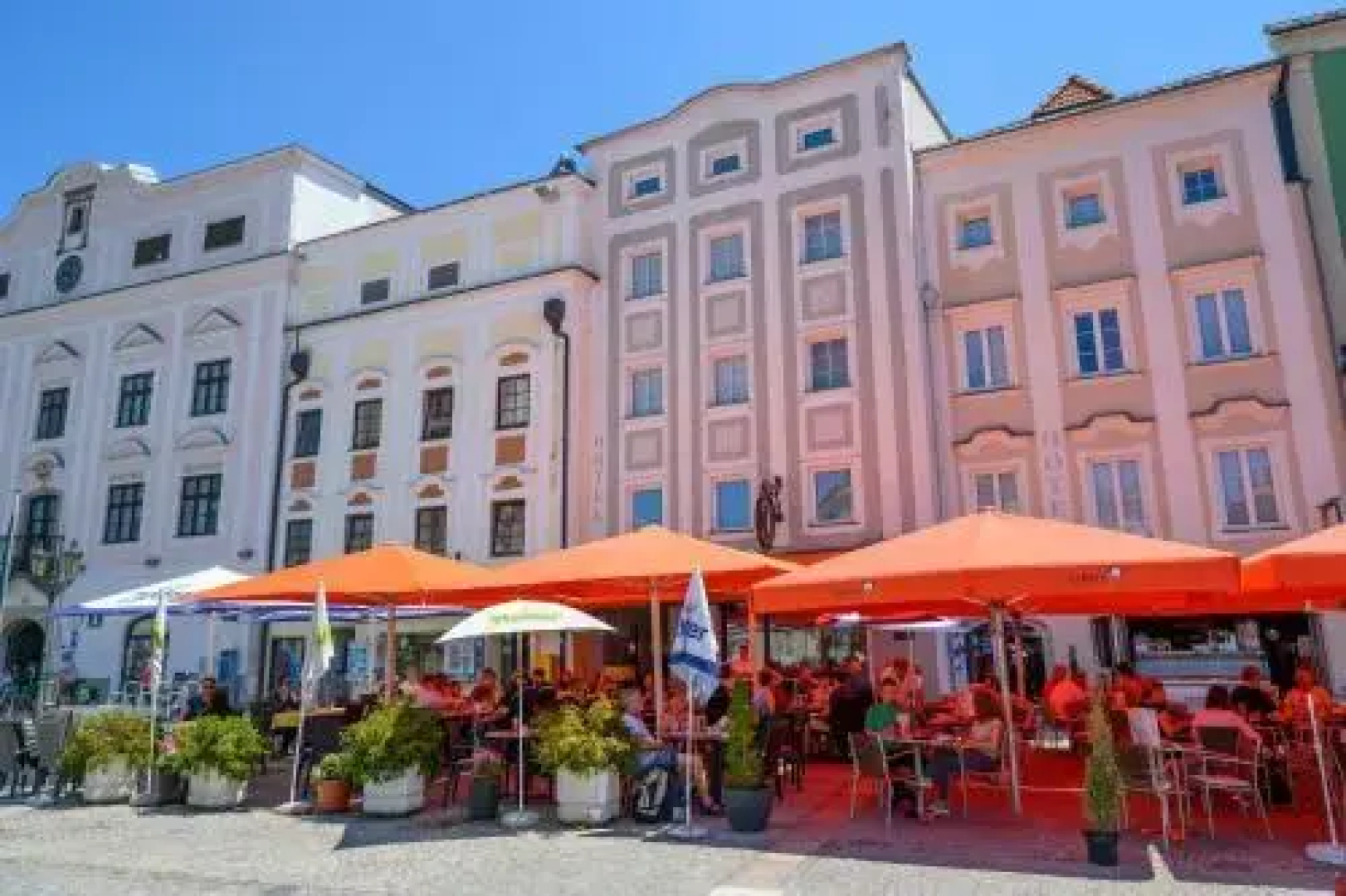 Hotel zum Goldenen Schiff