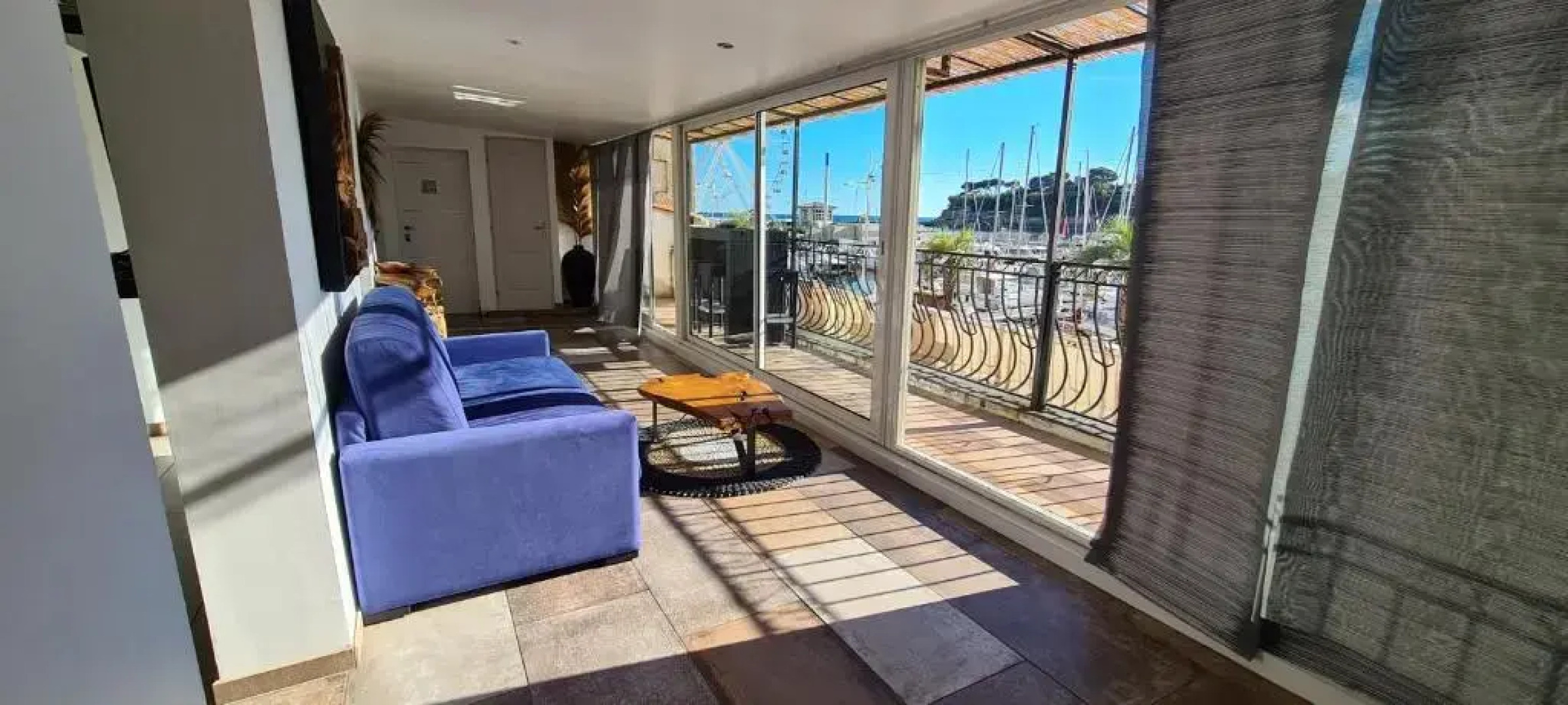 Bel appartement avec vue panoramique sur le port