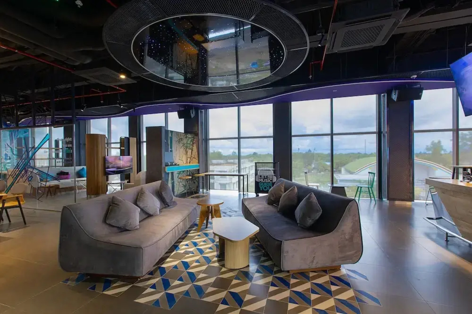 Tru by Hilton Hau Giang City Centre