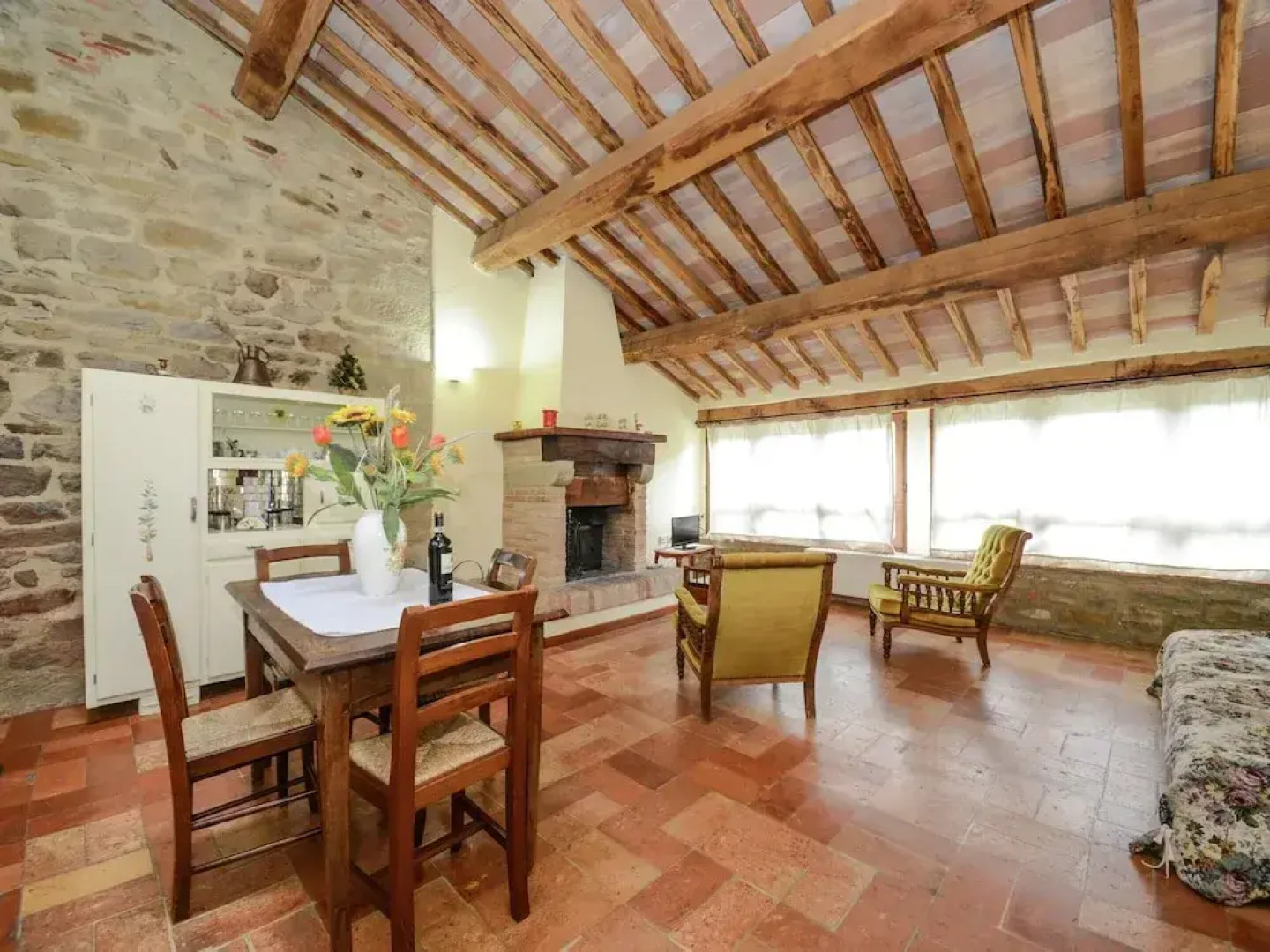 Idyllic Stay With Charm