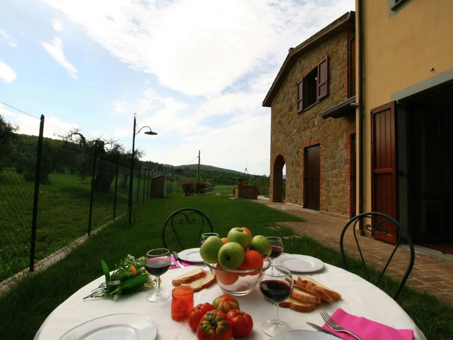 Apartment in Monte del Lago Near Lake Trasimeno