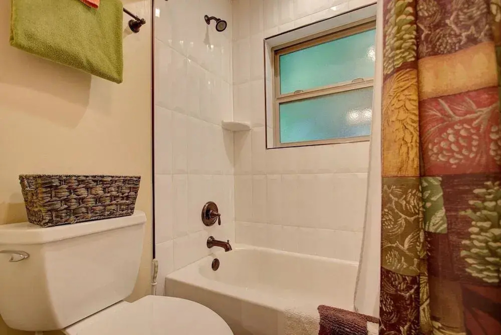 Engen Hus Bed and Breakfast