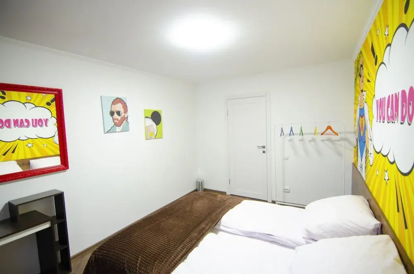 Pop Art Hostel Rynok Square