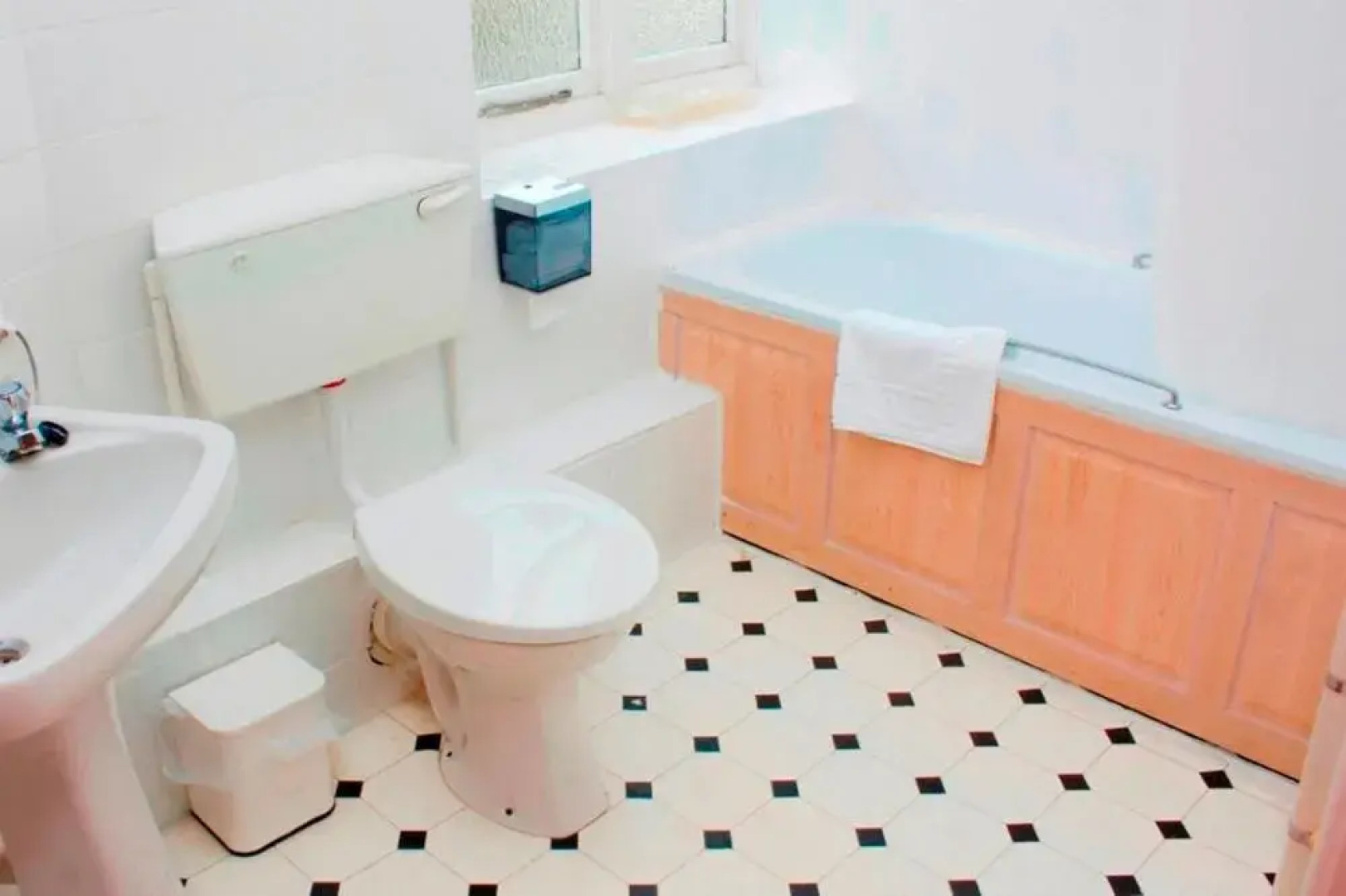 The Wyndham Hotel & Restaurant