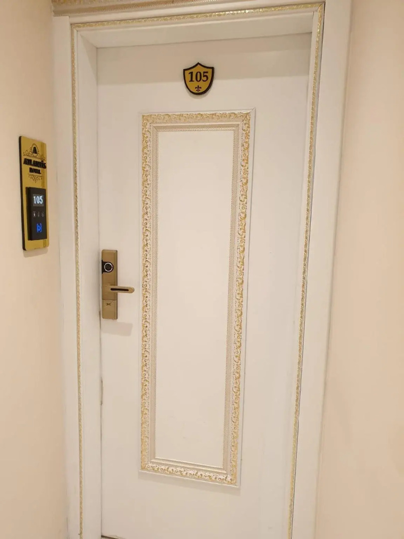 Atlantis Royal Hotel