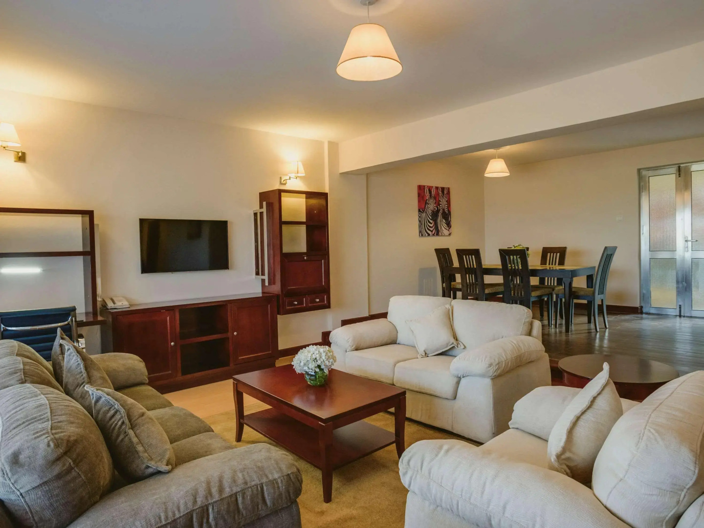 Отель Mövenpick Hotel & Residences Nairobi