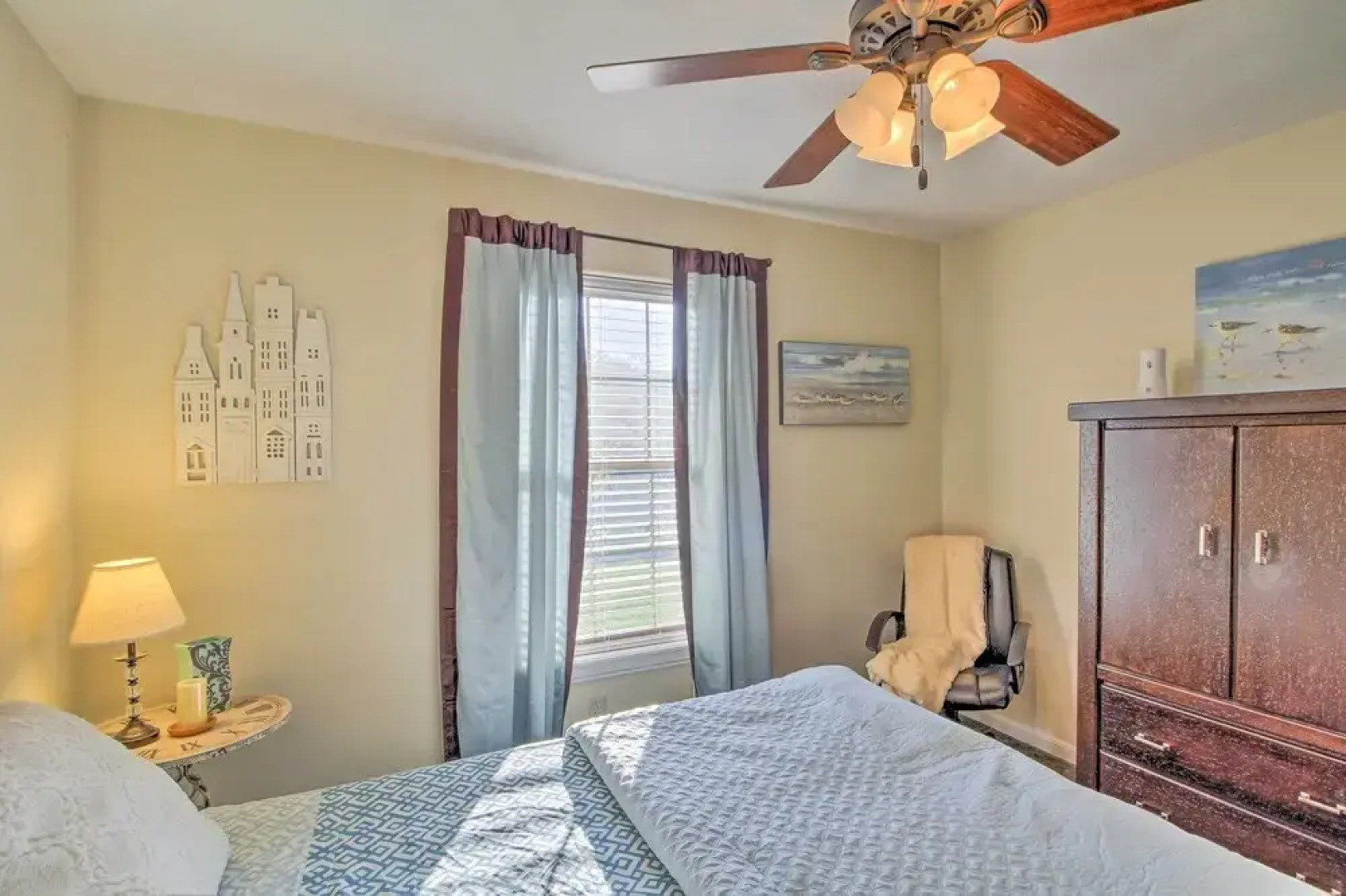 Pet-friendly Home w/ Yard: 9 Mi to Table Rock Lake