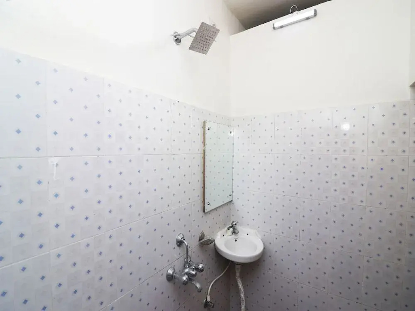 OYO 18666 Annapurna Plaza