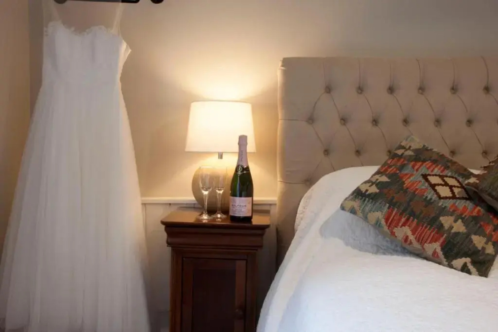 Entire 2 bed, 2 bath cottage in the heart of Rye citadel