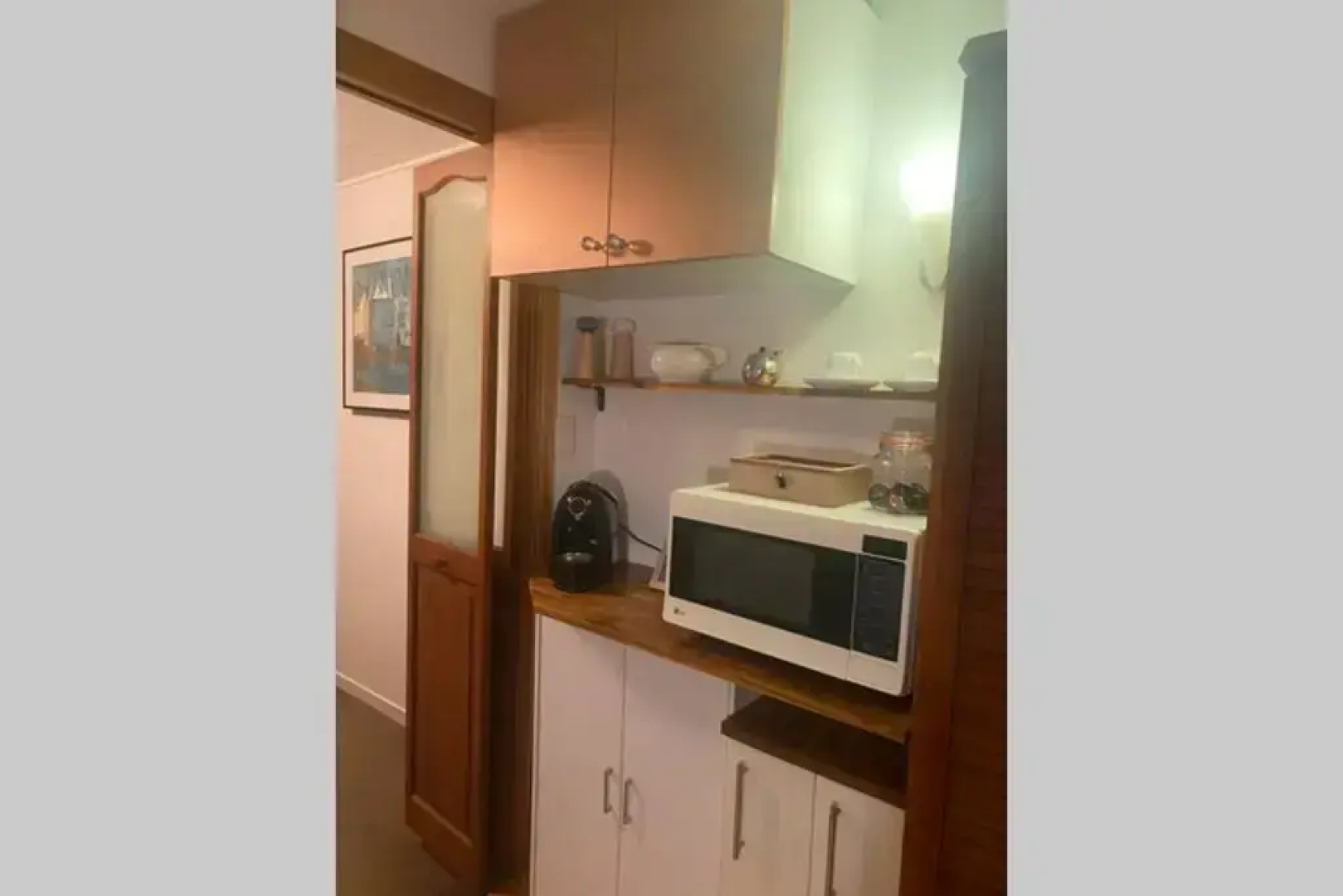 Cozy self-contained unit surrounded by nature