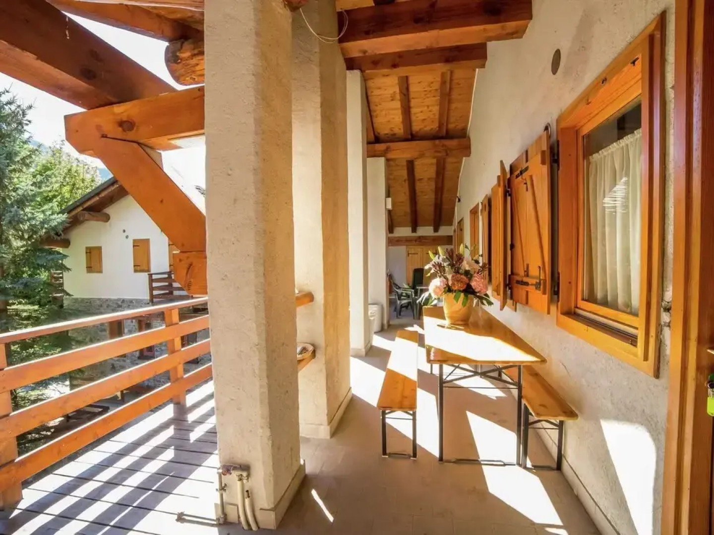 Apartment With Fireplace