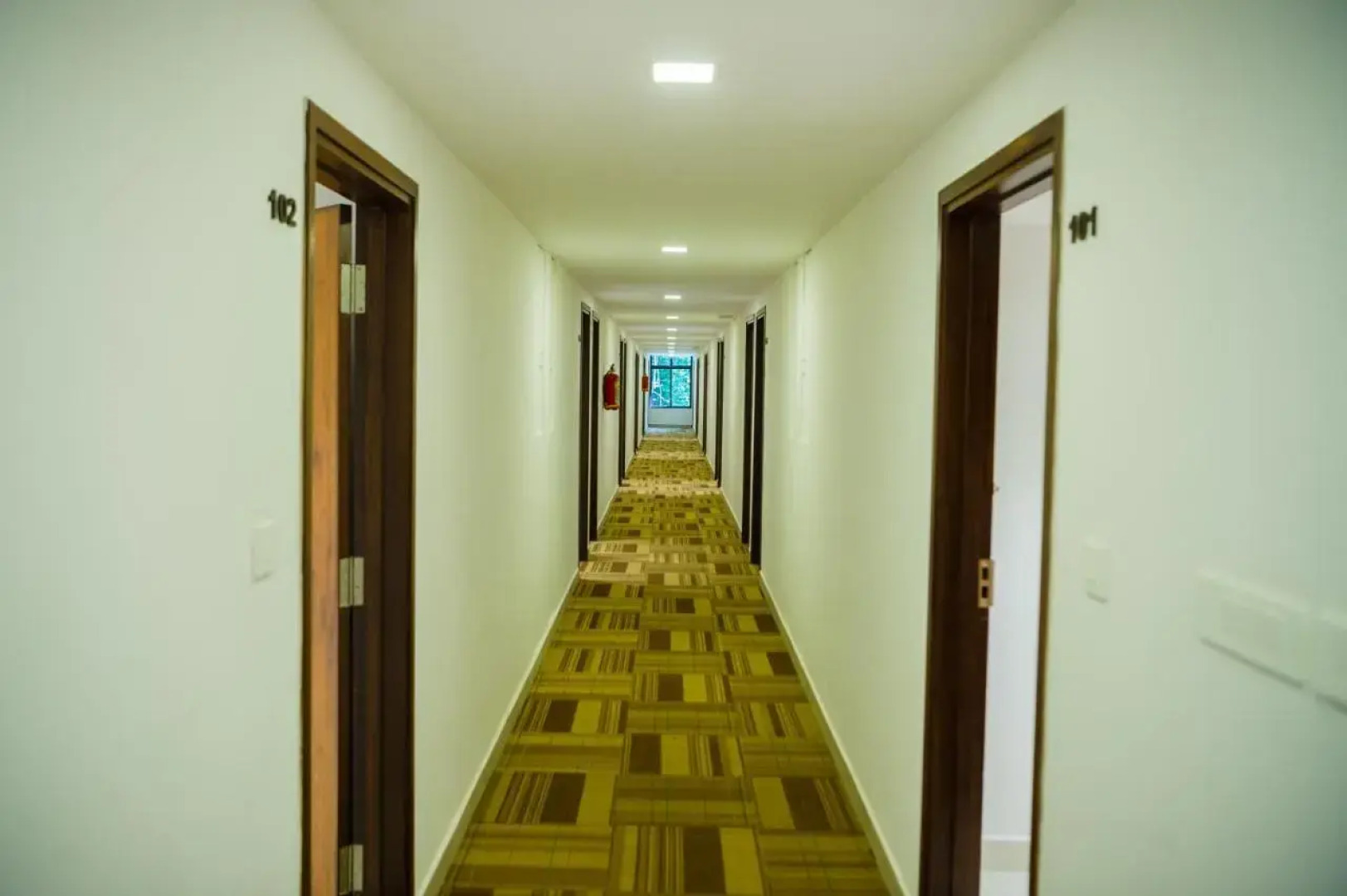 Hotel Karuna Residency