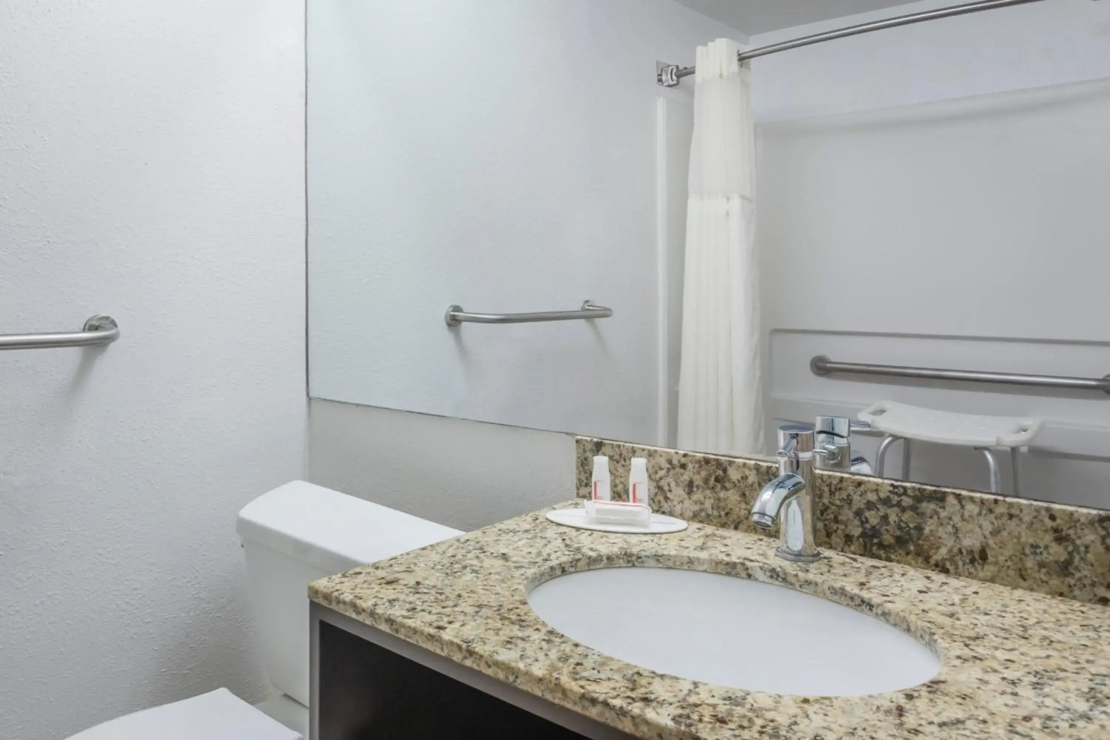 Travelodge by Wyndham Lakeland