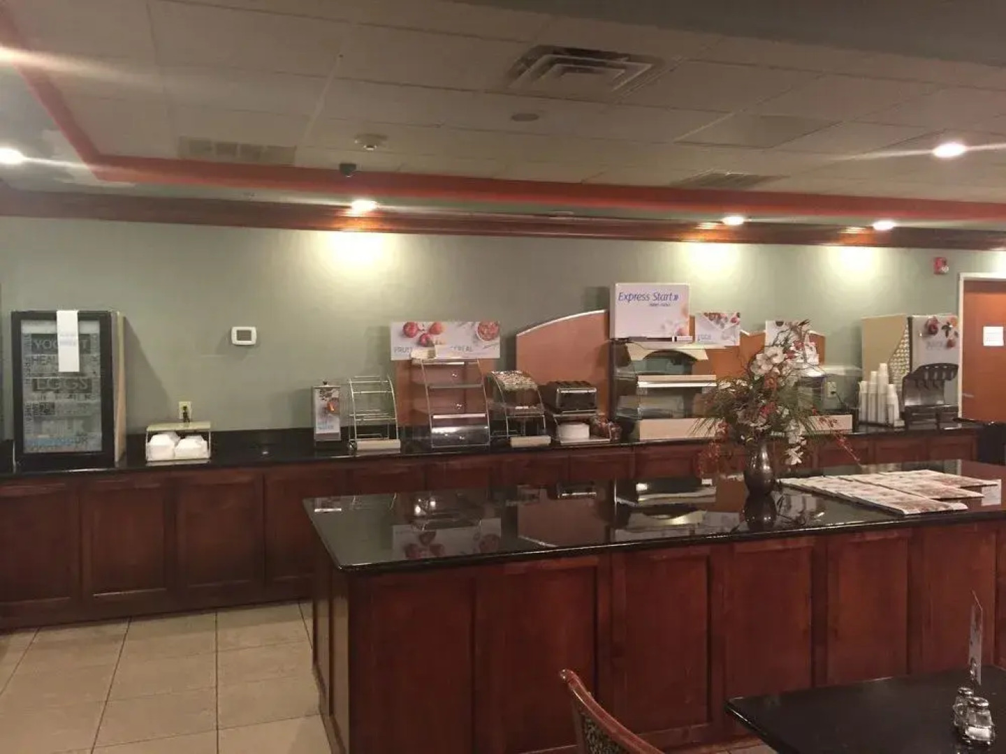 Holiday Inn Express Hotel & Suites Petersburg-Fort Lee