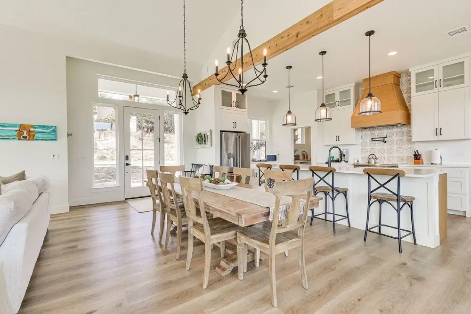 Walk to Beach: Farmhouse w Lake Travis Views