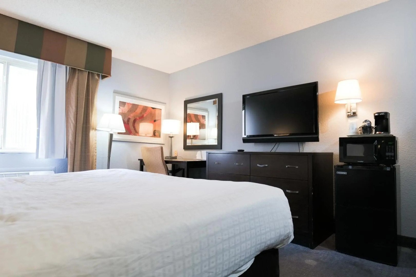 Baymont by Wyndham Flint Airport North