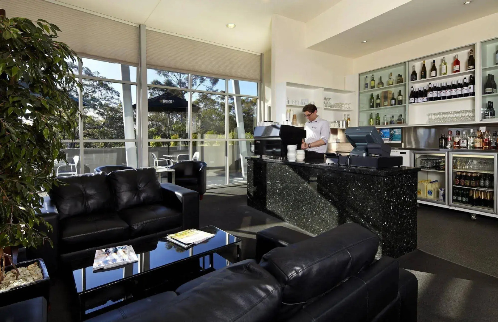 Mantra Hobart Airport