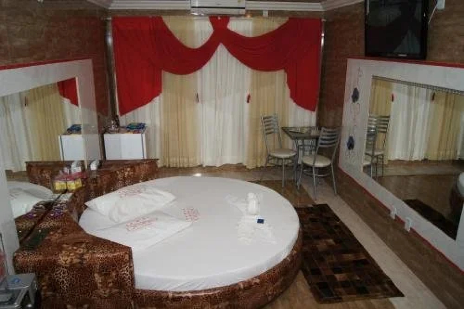 Motel Desejo (Adult Only)