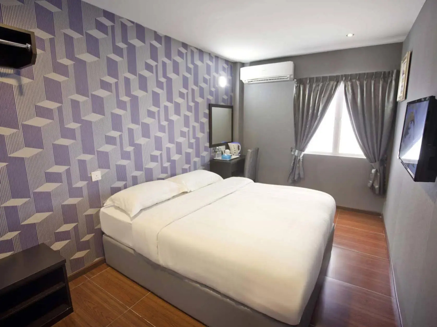OYO 383 V3 Hotel Nusajaya