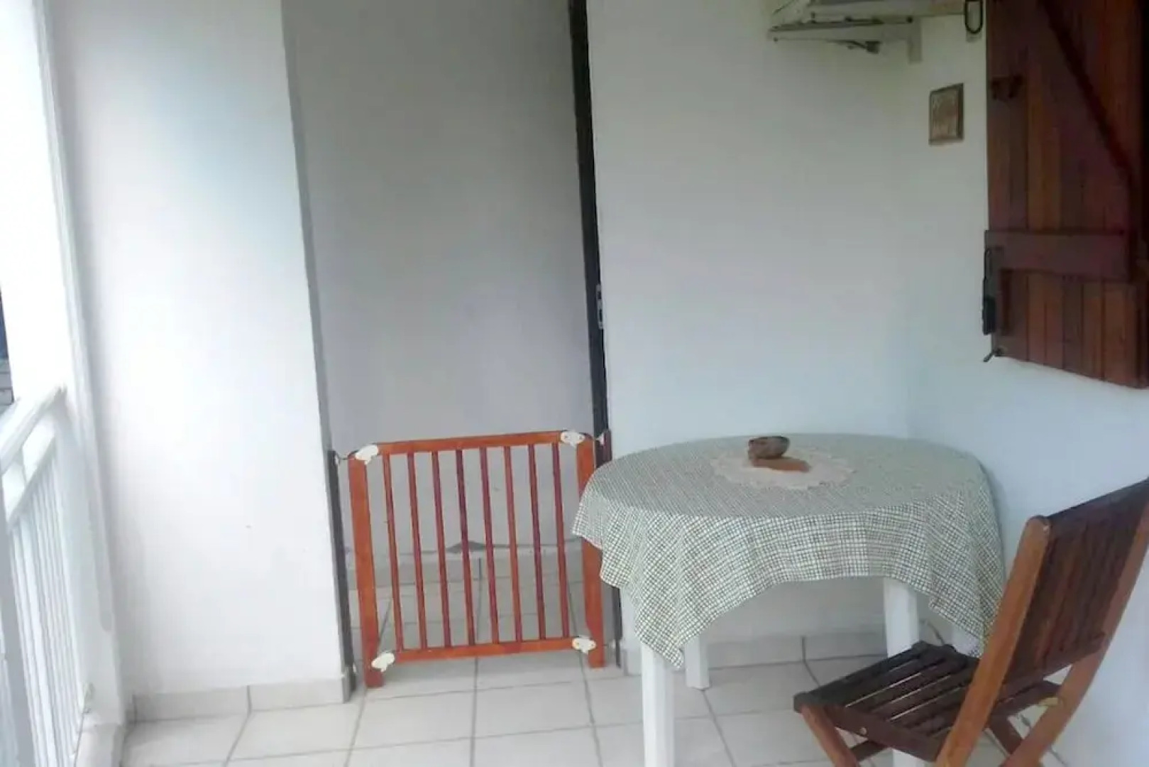 Studio In Petit Bourg With Enclosed Garden 3 Km From The Beach