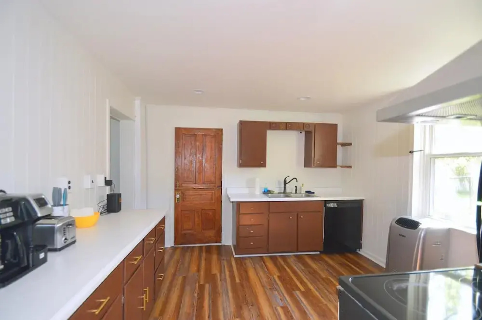 Broadway Cottage - Convenient Location!