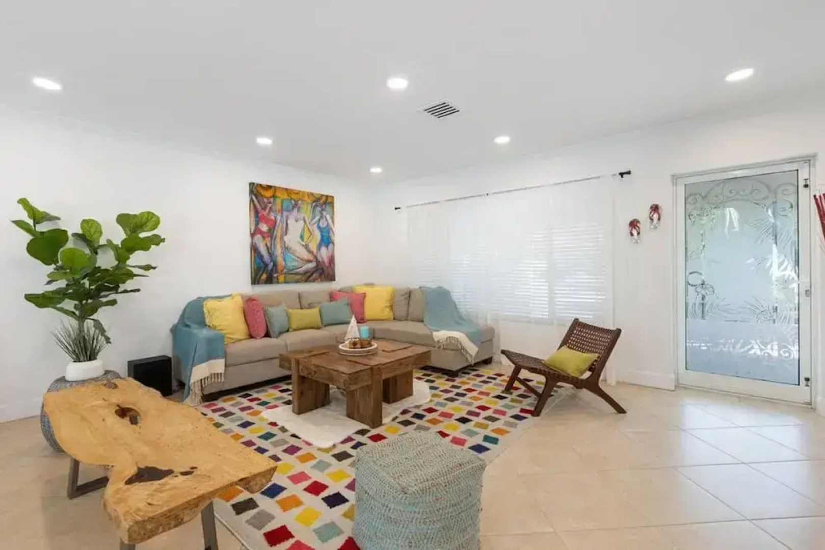 Walking Distance to the Beach 3Br House With Pool