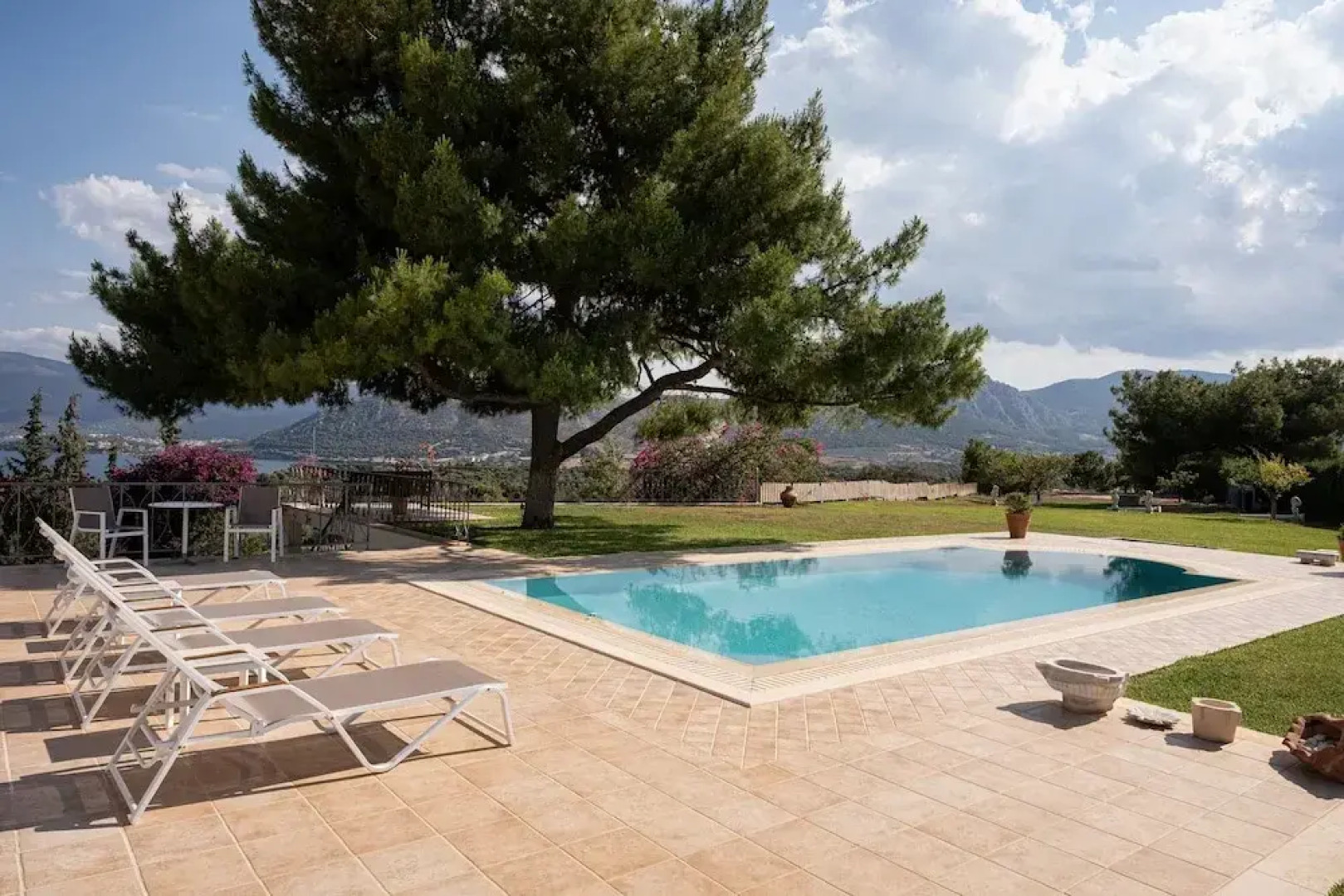 Villa Fantasia Isthmia