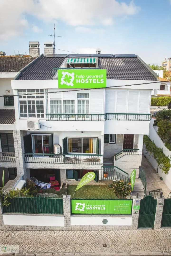 Help Yourself Hostels Carcavelos Coast