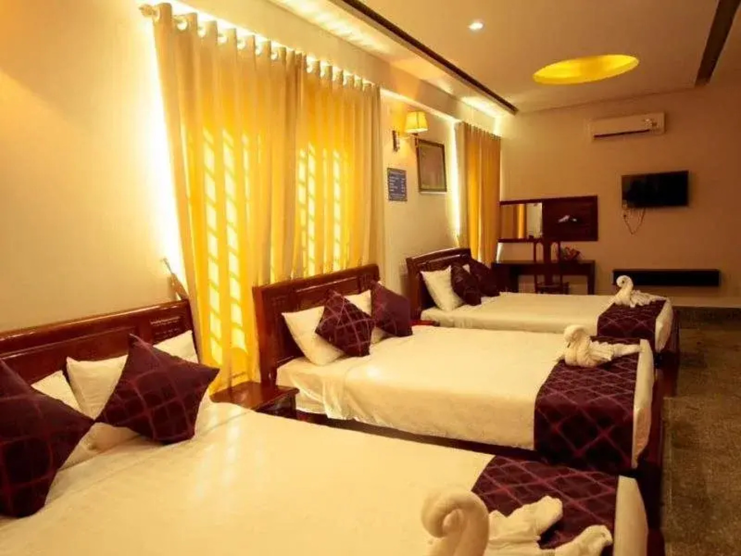 Hoang Vu Bien Ho Hotel