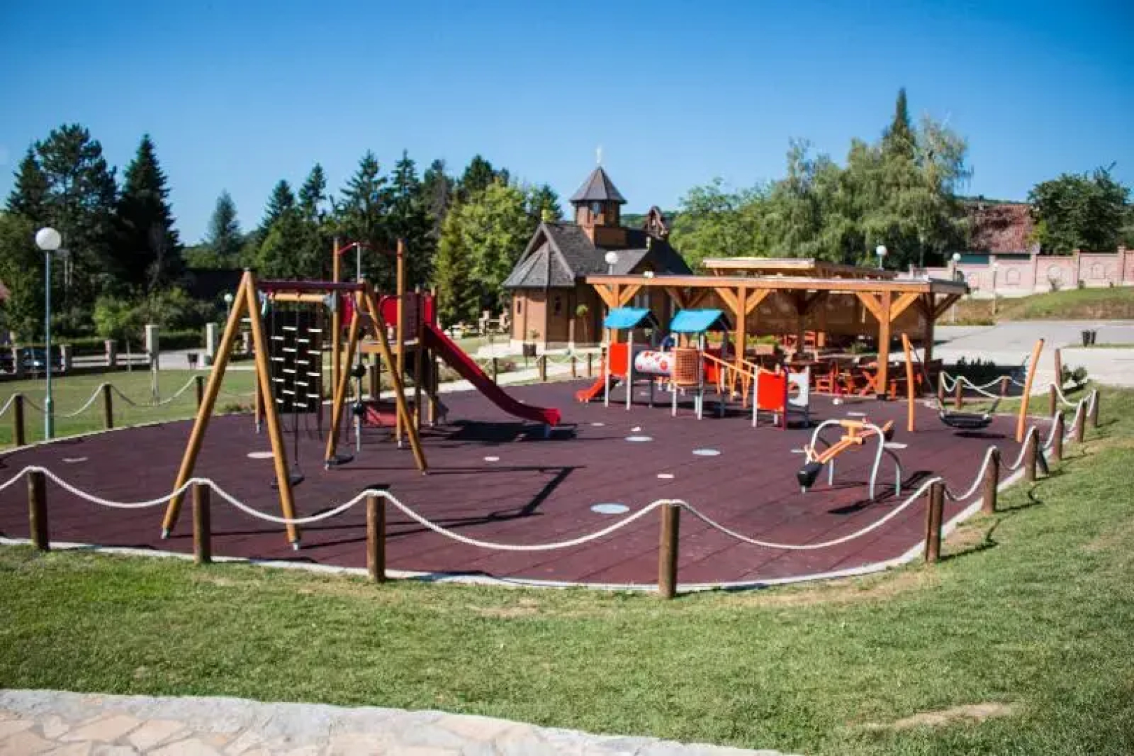 Etno Naselje Vrdnicka Kula