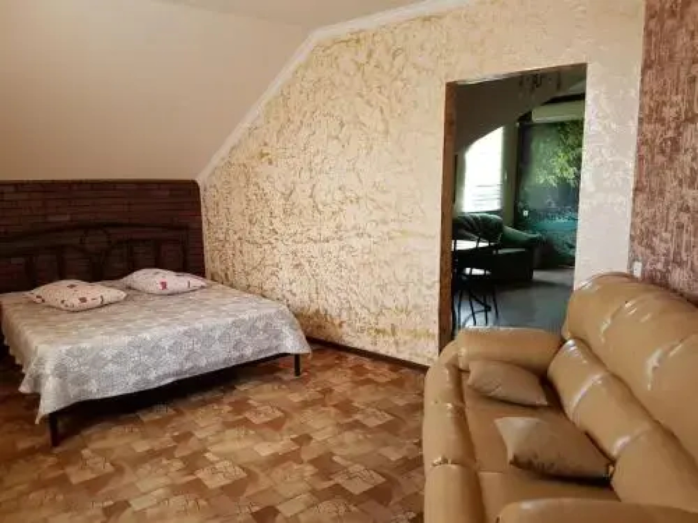 Guest House Rim