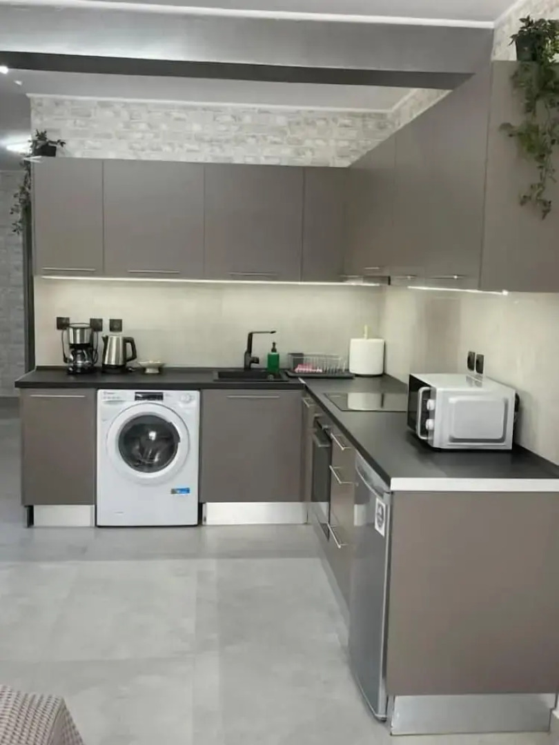 Avr Deluxe Suites 6 Airport Free Shuttle