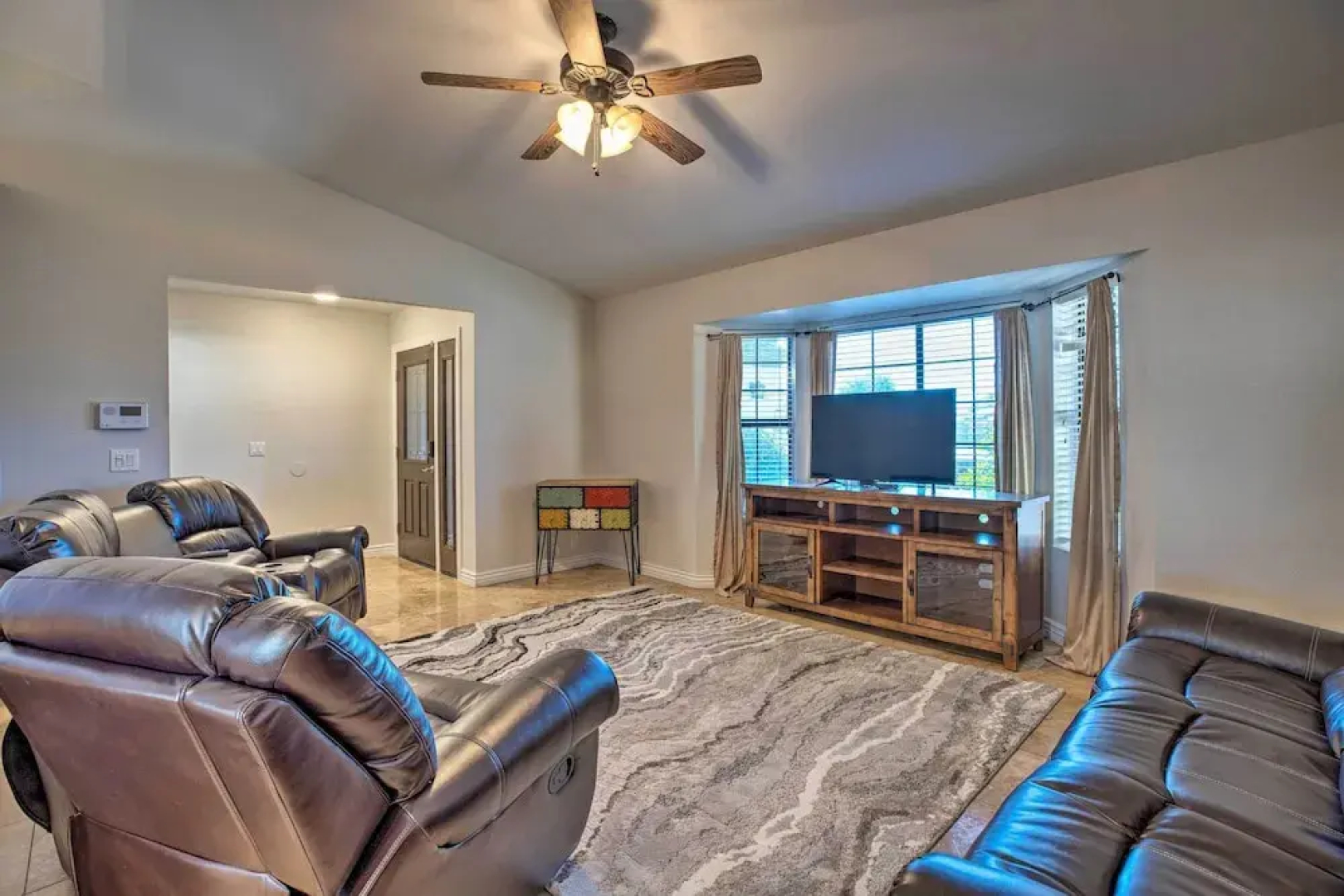 3 Mi to Westgate: Desert Home w/ Hot Tub in Peoria