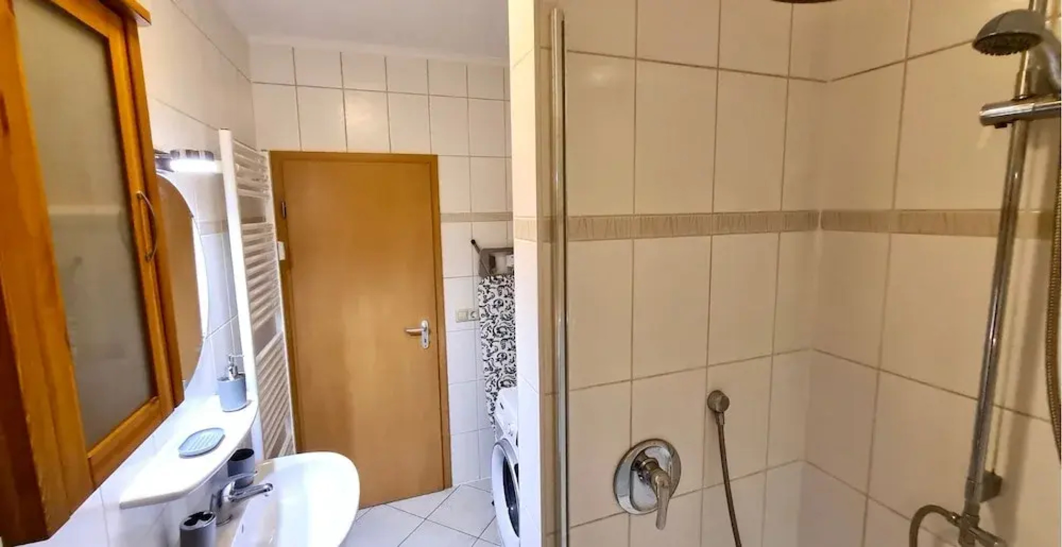 Fully Furnished Modern Condo