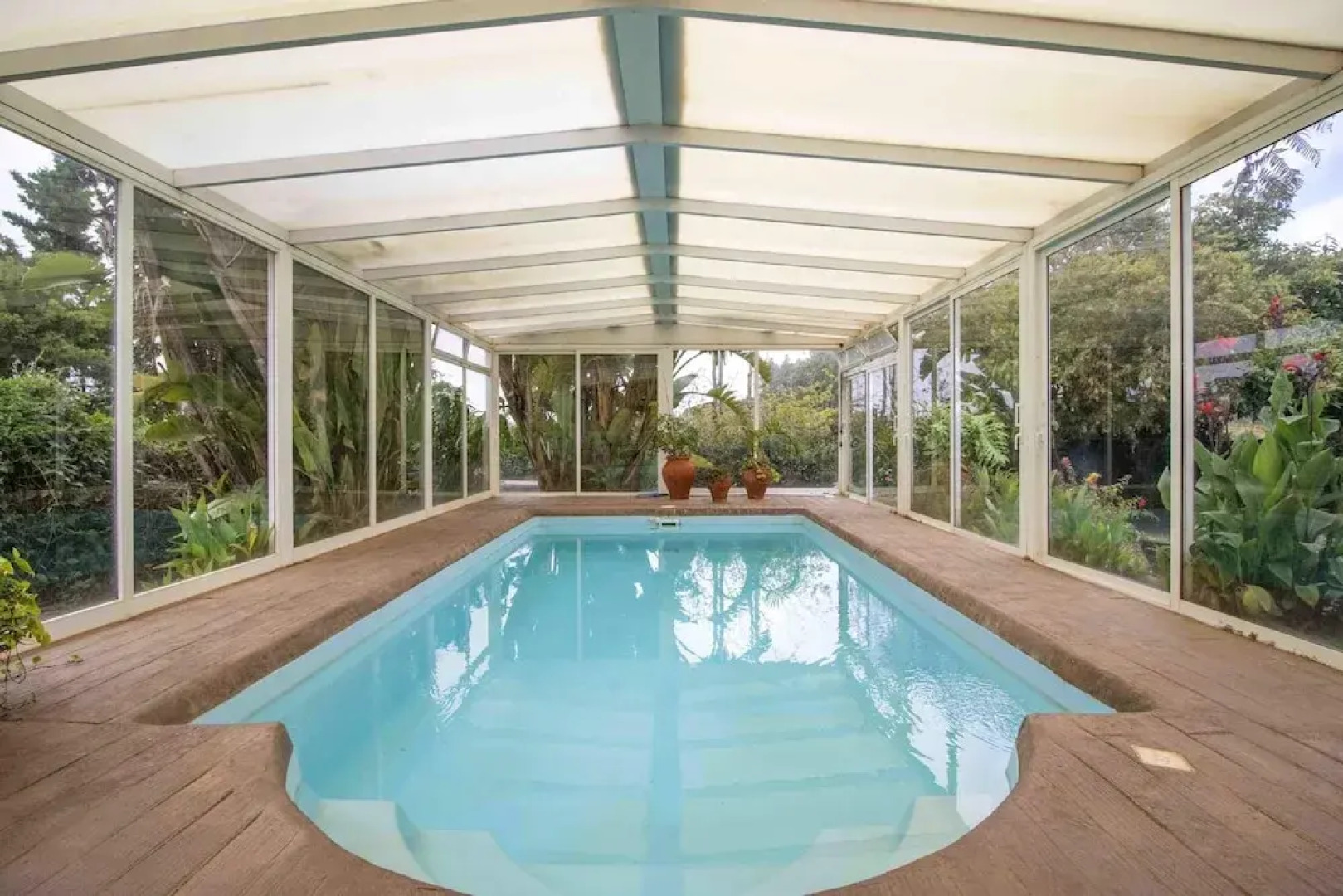 Villa With 5 Bedrooms In La Esperanza With Indoor Pool Enclosed Garden And Wifi