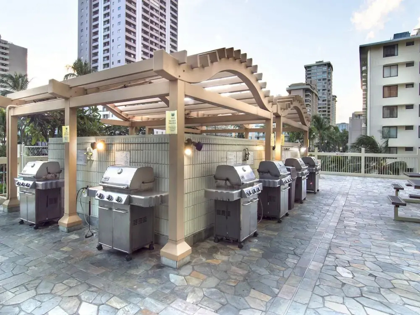 Island Colony 807 - Studio condo by RedAwning