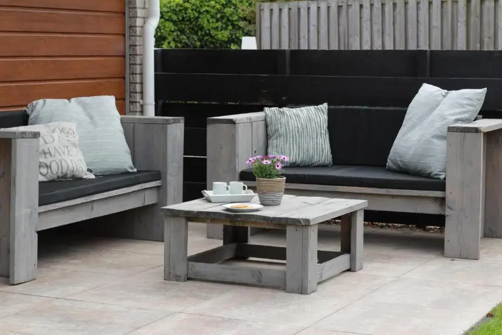 Bungalow Toekomst 24 Ouddorp, garden, fireplace, near the beach and dunes - not for companies