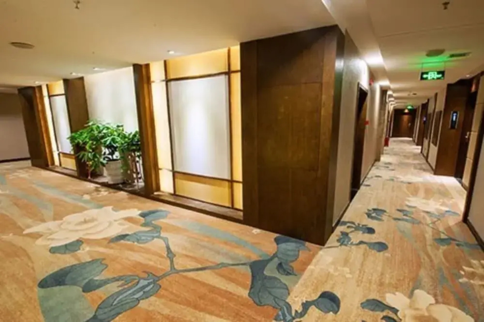 Chinese Yew Lake Hotel