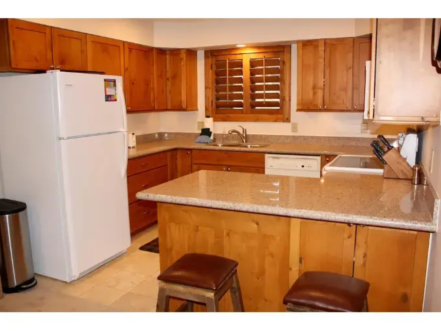 Woods Manor Condo