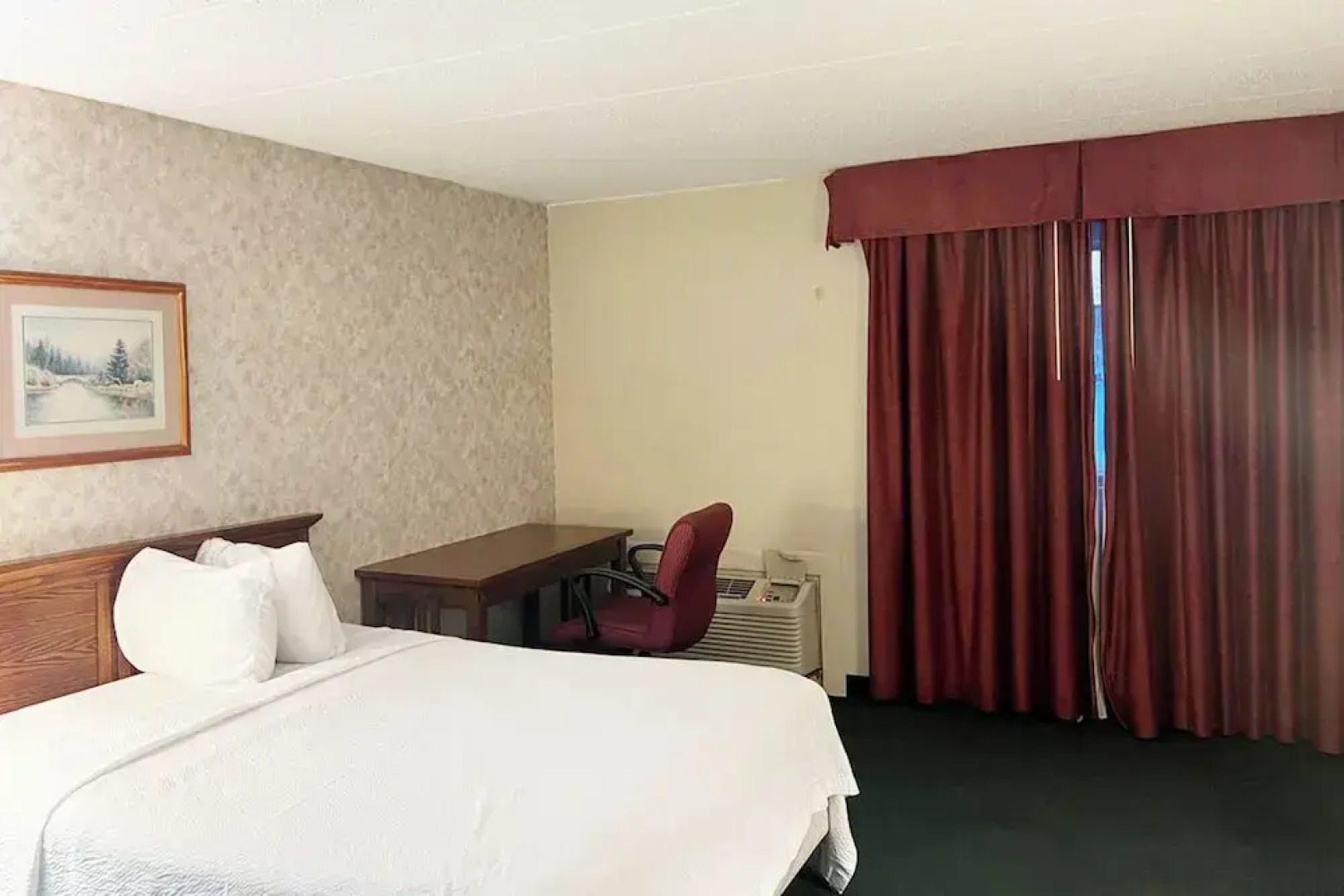 Blue Way Inn & Suites La Crosse