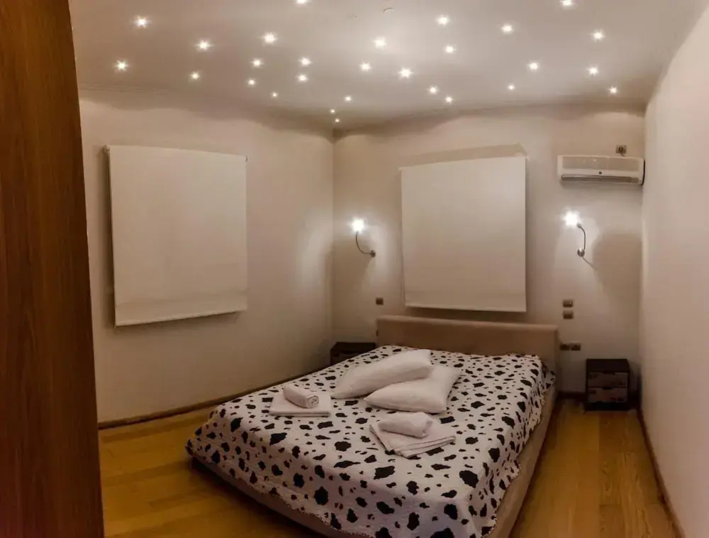 Aquarius - Glyfada Detached House