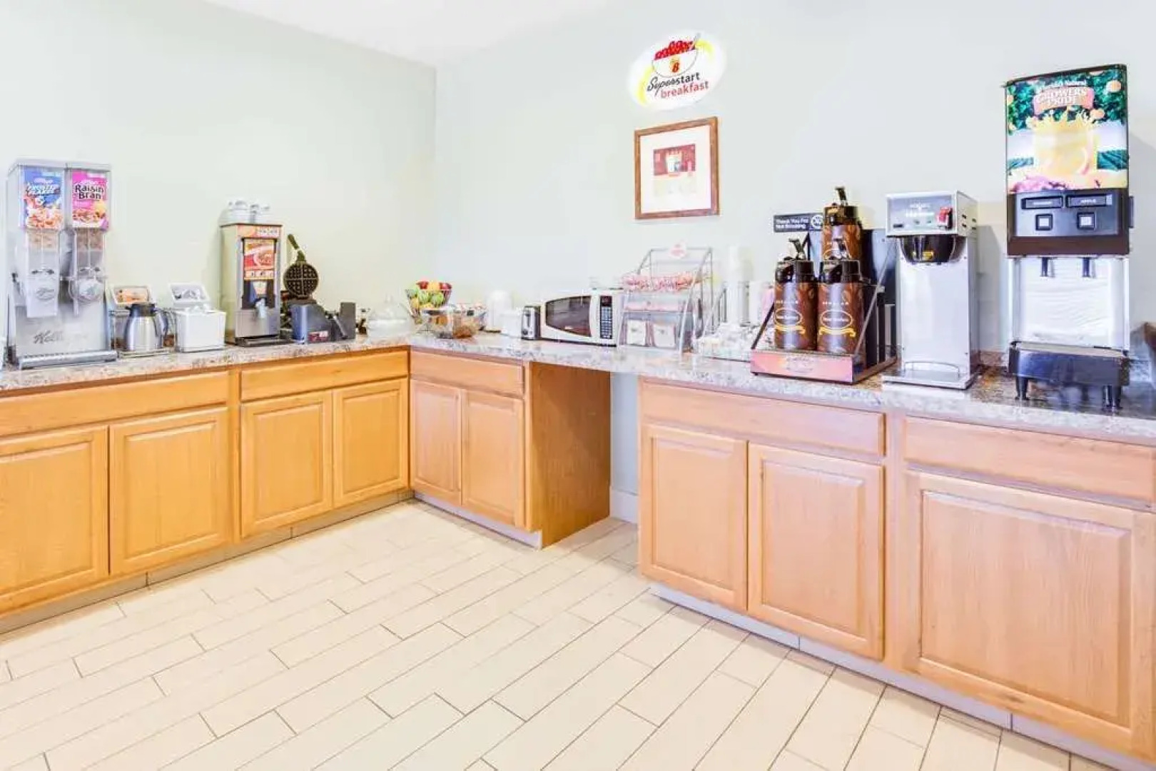 Super 8 Le Claire/Quad Cities