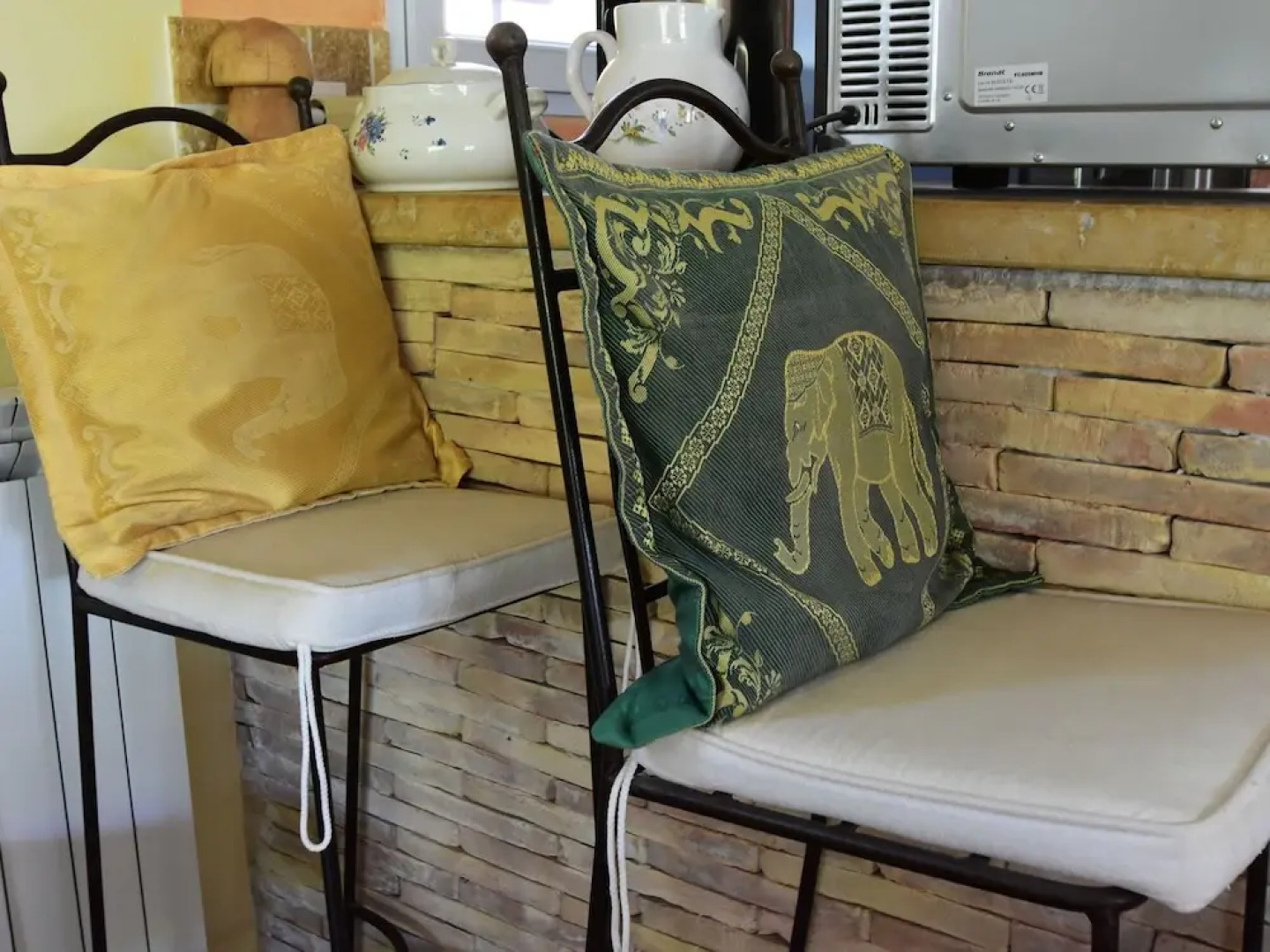 Stunning Villa Near Regusse With Private Swimming Pool